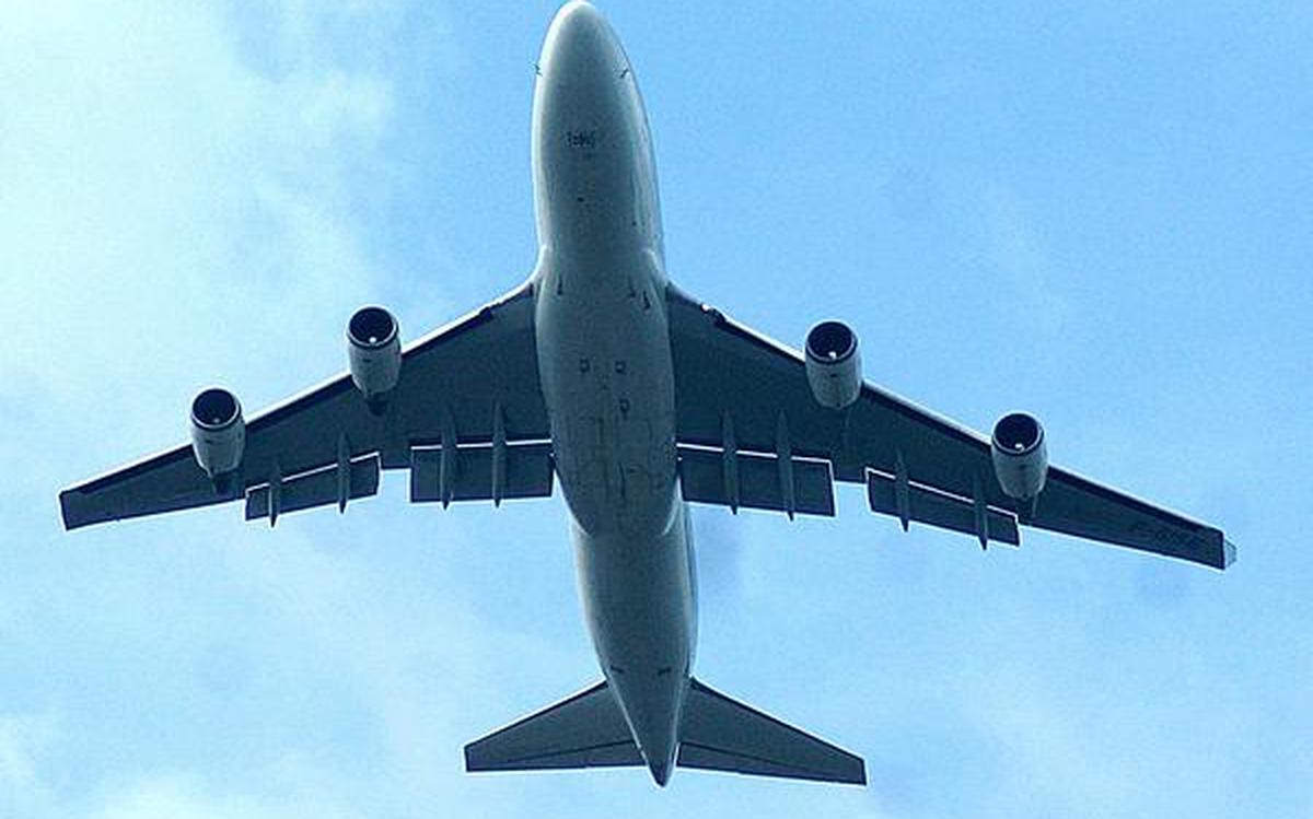 dubaiboundflightreceiveshoaxbombthreatcall