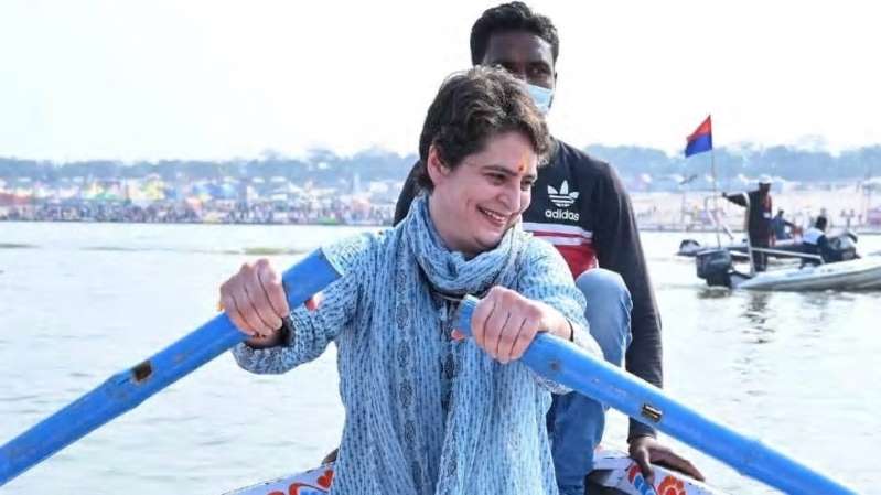 priyankagandhitovisitprayagrajtosupportboatmanwhoaccompaniedheratsangam