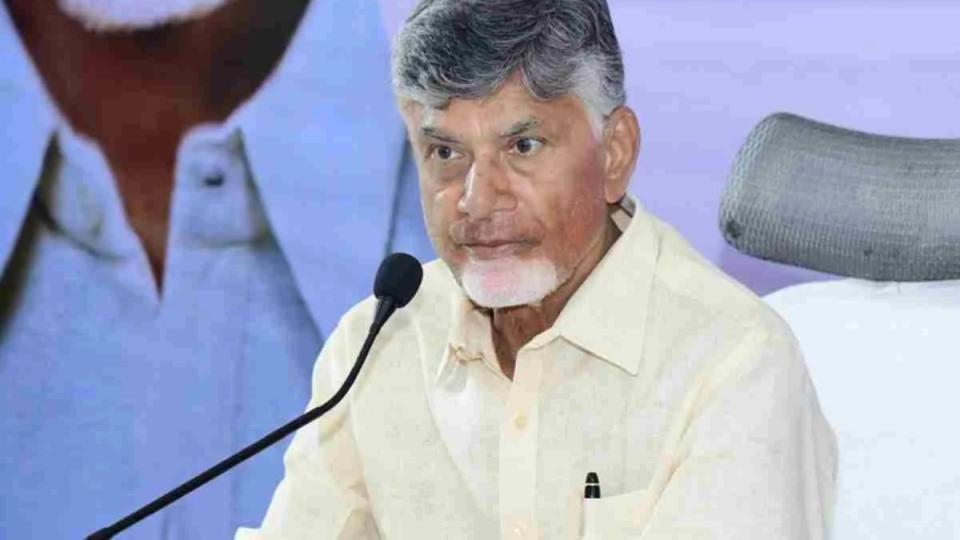 Cong, DMK Should Apologise People for Defeating Women