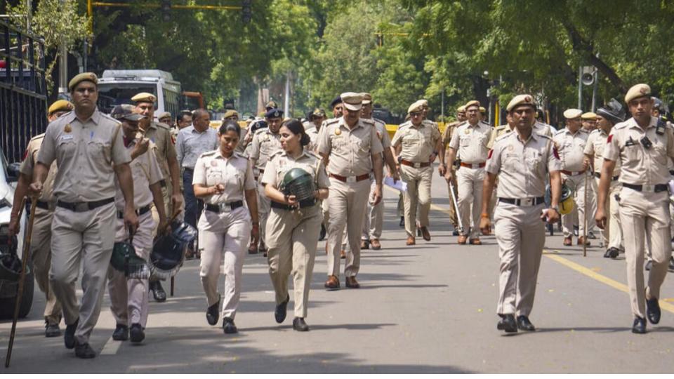 Delhi Police Deploys 20,000 Personnel Ahead Of INDIA Bloc March