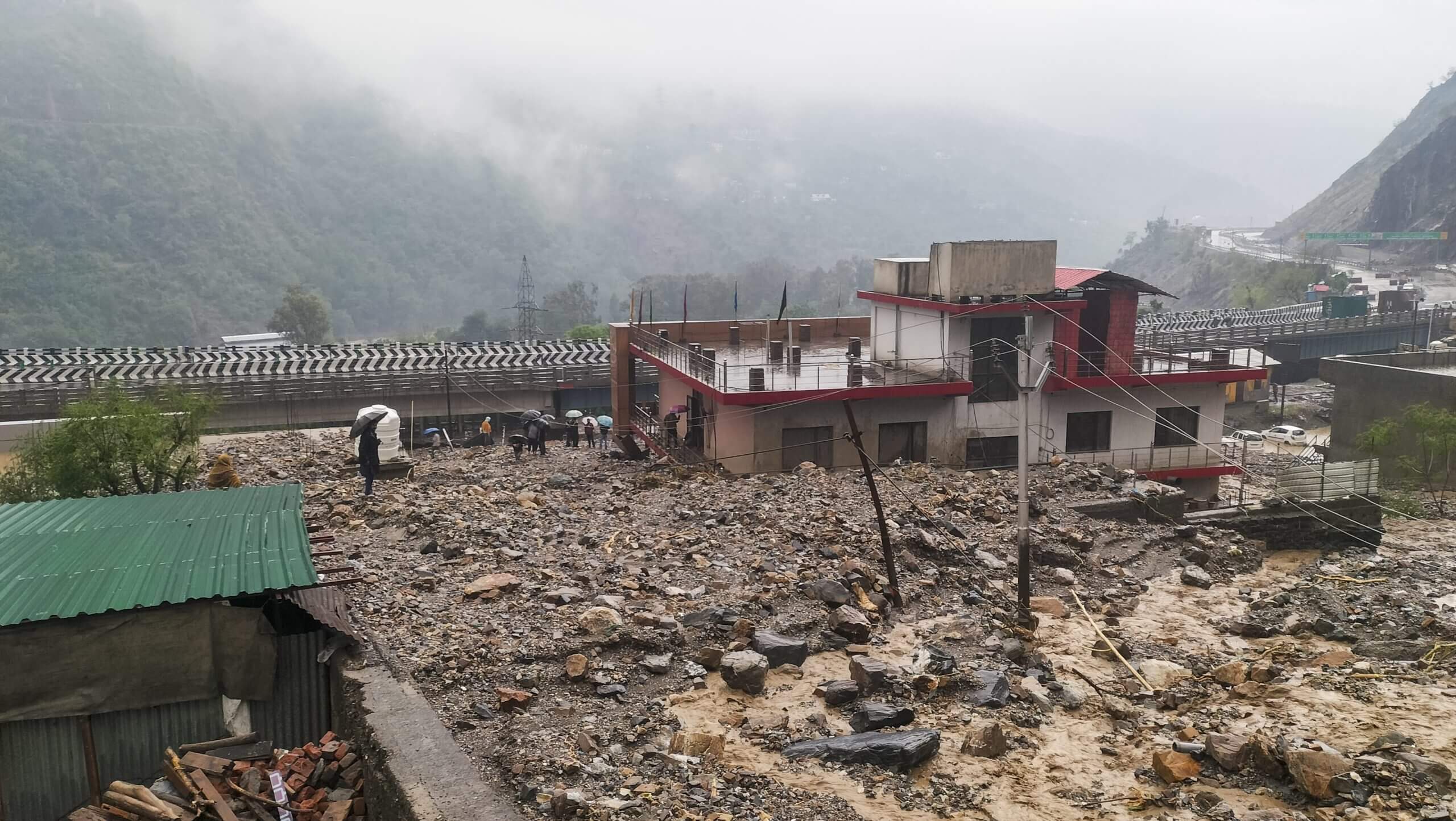 landslidehitjammuandkashmirsrambandistrict3dead