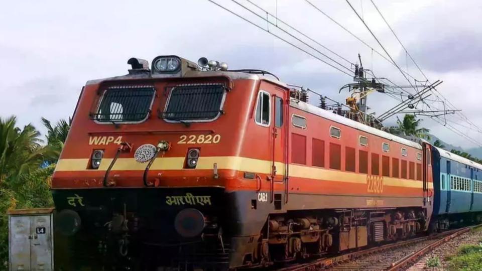 Railway Pass Holders Can Upgrade Class on Premium Trains by Paying Extra