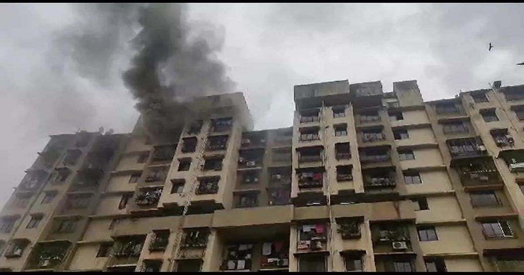 over50rescuedfromkurlabuildingfireinmumbai