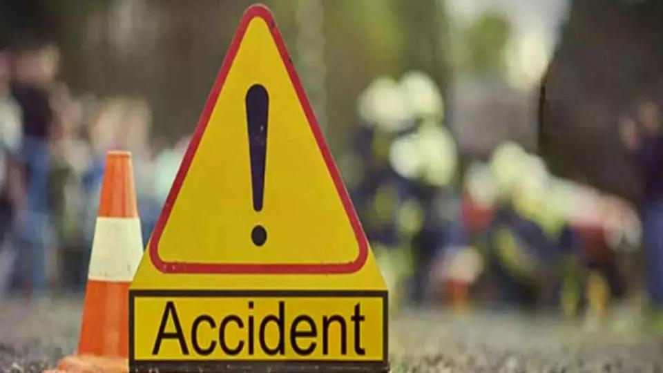 Seven people killed in multi-vehicle pile-up on outskirts near Bengaluru