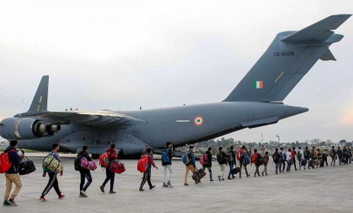 iafairliftsmorethan700strandedpassengersfromjammutosrinagar