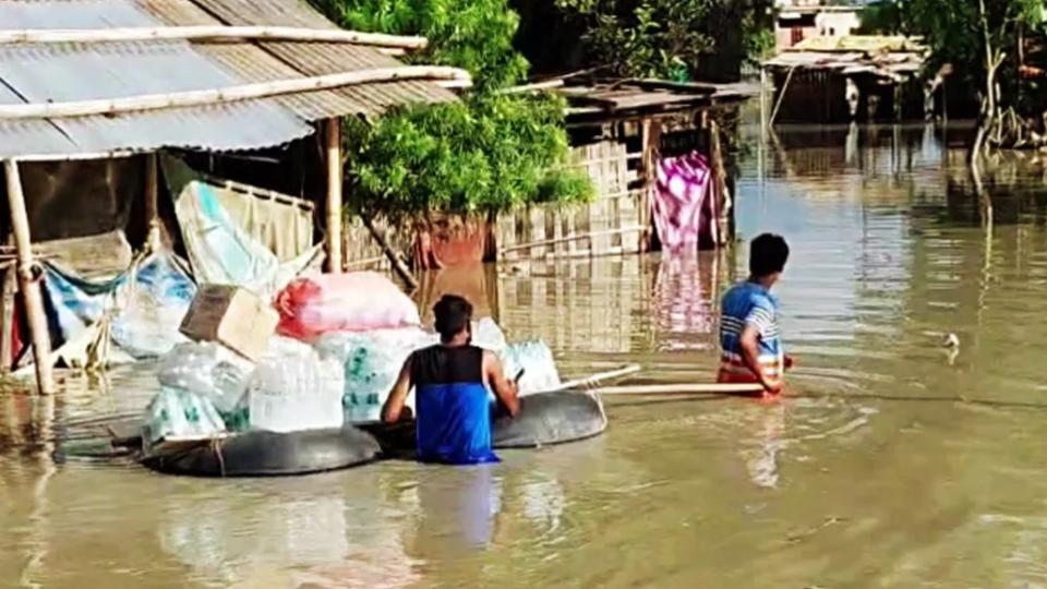 Assam govt releases Rs 160 cr interim flood relief to 75k worst-hit families