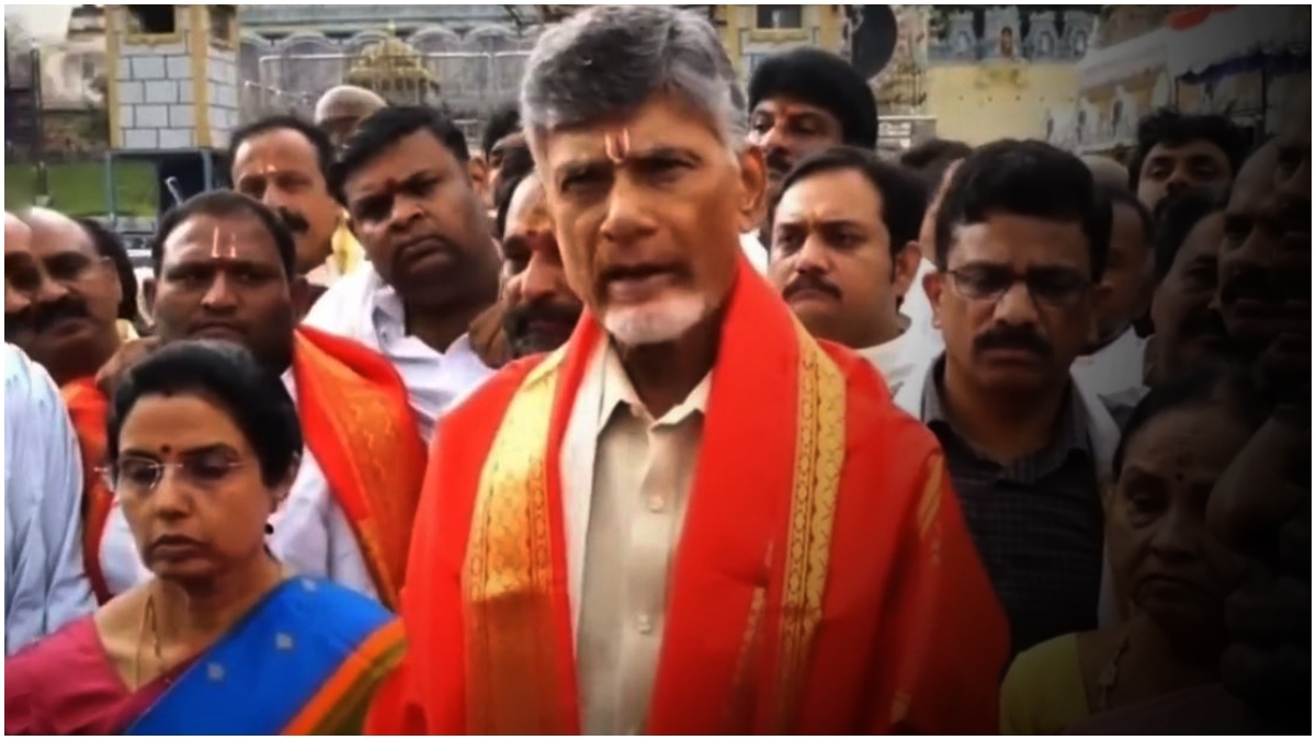 chandrababunaiduandfamilyofferprayersattirumala