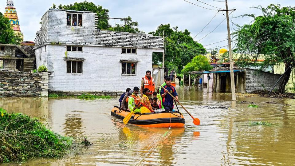 Centre Govt Sanctions Rs 1,950 Cr SDRF Aid To Karnataka, Maharashtra 