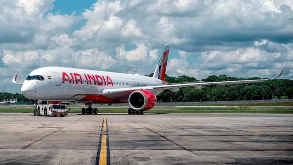 Air India plane returns to Delhi due to technical issue
