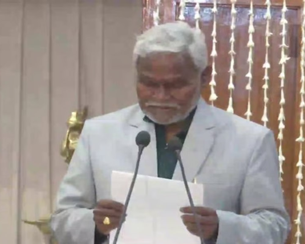 jmmschampaisorentakesoathaschiefministerofjharkhand