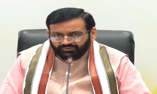 Haryana CM transfers amount to account of beneficiaries of Dayalu Yojana