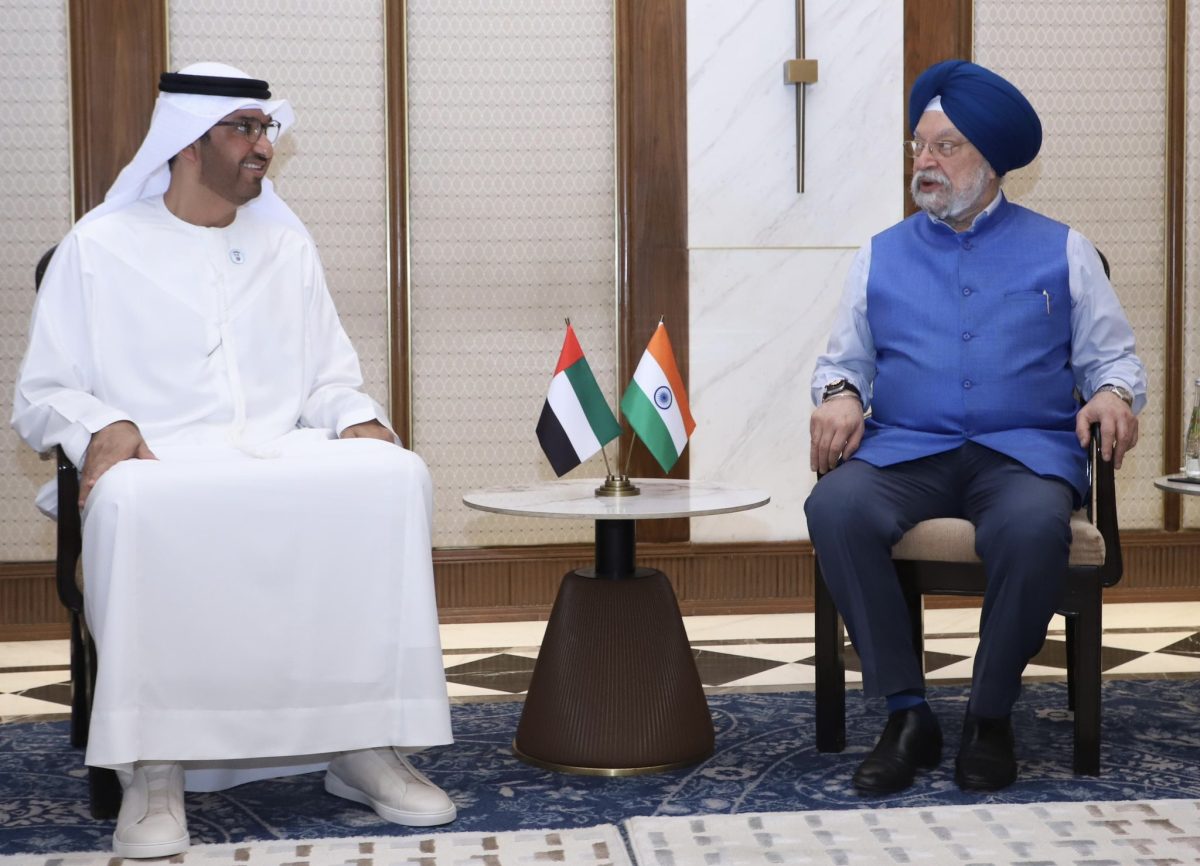 unionministerhardeepsinghpurimeetsuaeministersultanahmedaljabeinnewdelhi
