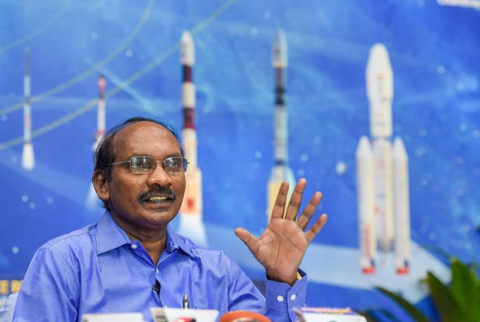 firstmannedmissiontospacebydecember2021:isro