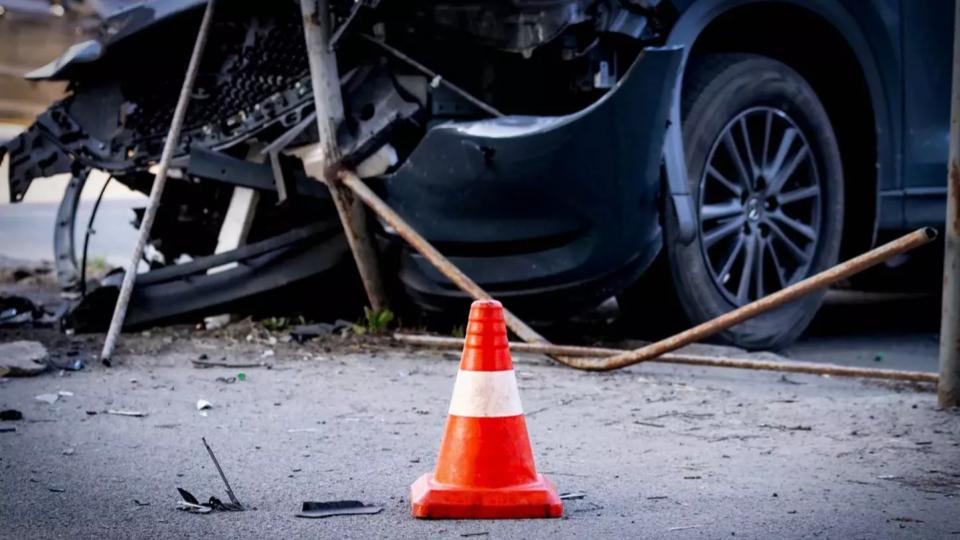Four killed, seven injured as MUV rams parked lorry in AP