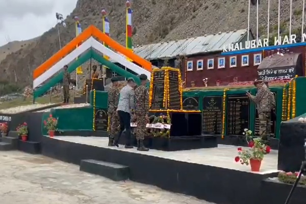 ladakh:indianarmyopenedkhalubarwarmemorialtotourists