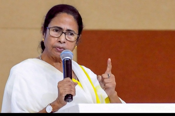 covid19restrictionscantbeimposedeverywherebecauseitwillhurteconomy:mamatabanerjee