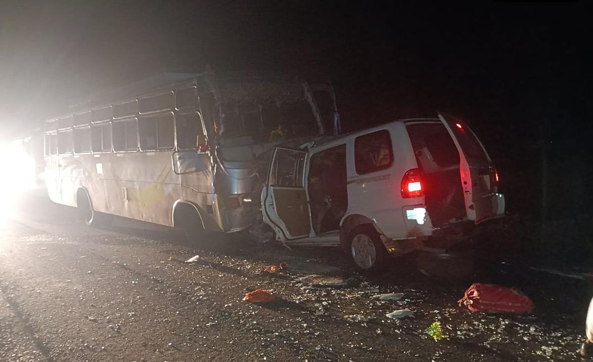 11personskilled1injuredafteransuvcollidedwithbusinbetulmp