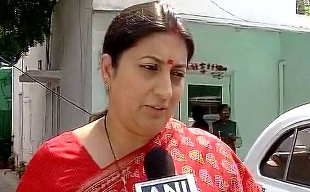 delhi:fourmenheldaftersmritiiranifilescomplaintagainstthemforchasinghercar