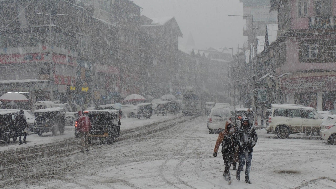 freshsnowfallrainlikelyinkashmir