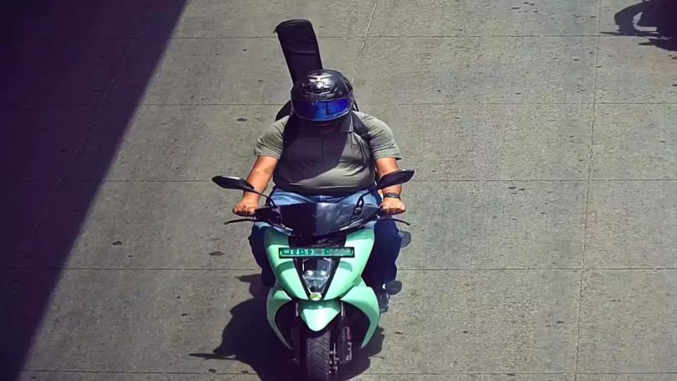 Man Fined Rs 500 as AI Camera Mistakes Guitar for Pillion in Bengaluru