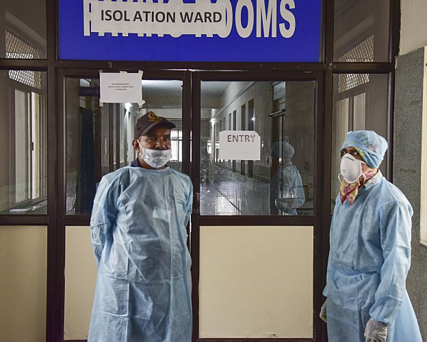 pune:2testpositiveforcoronavirus;kindriveradmittedinhospital