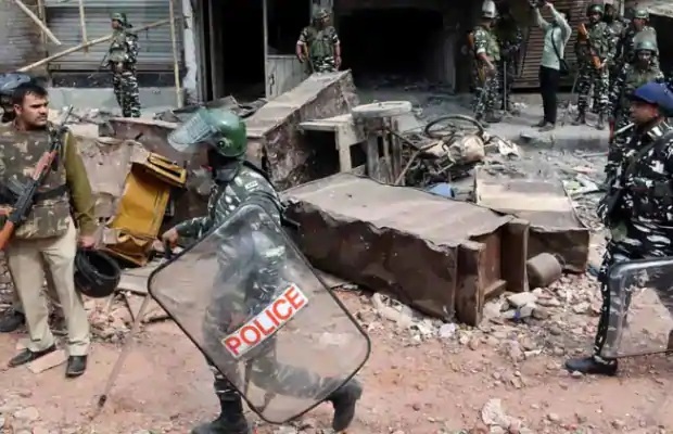 delhiriots:policefilechargesheetagainst15accusedunderuapaandarmsactforconspiracy