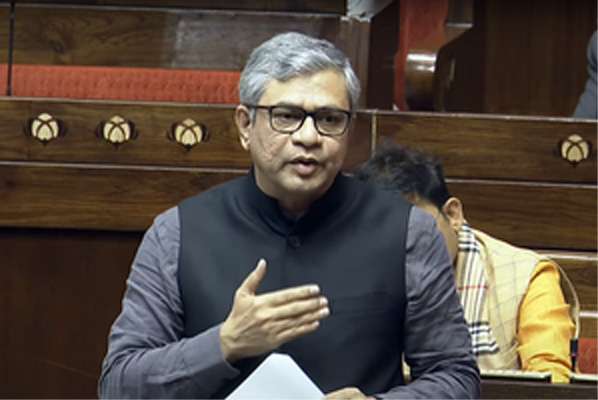 railwayscreated5lakhjobsin10years:railwaysministerashwinivaishnaw