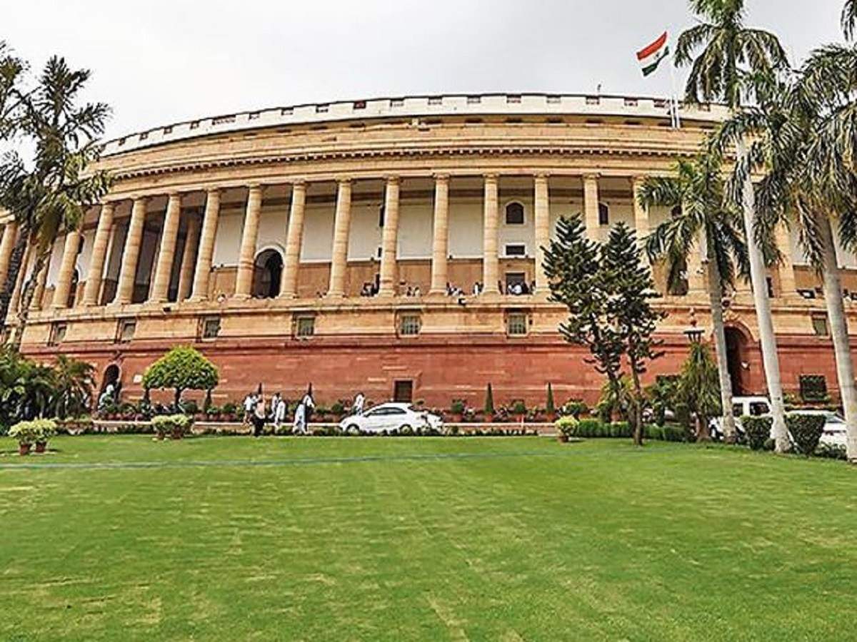 mvenkaiahnaiduombirladiscussesnewoptionforaccomodatingmpsduringsessionofparliament