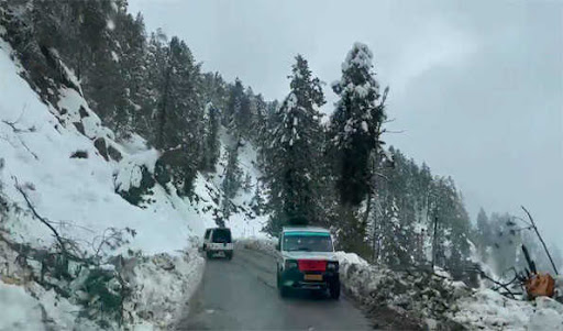 kashmirupperreachesreceivefreshsnowfall