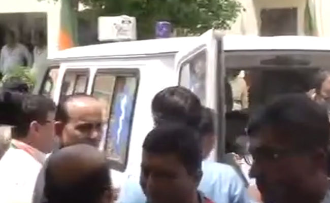 sanwarlaljatcollapsesatshahsmeetinrajasthancritical