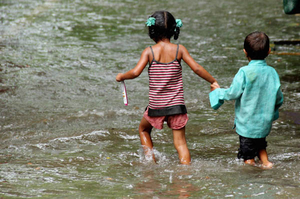 heavyrainscontinuetolashnashikdistrict