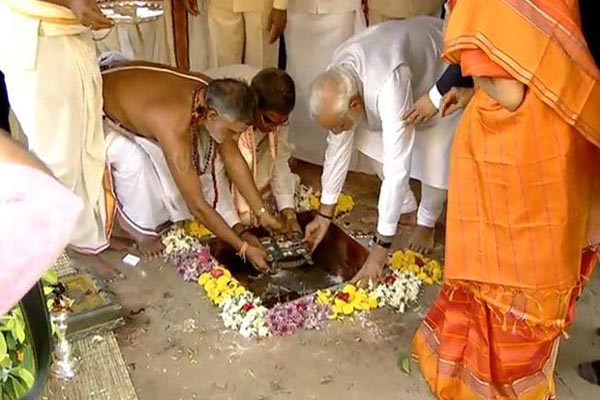 amaravatirisesasmodilaysfoundationstoneforcapital