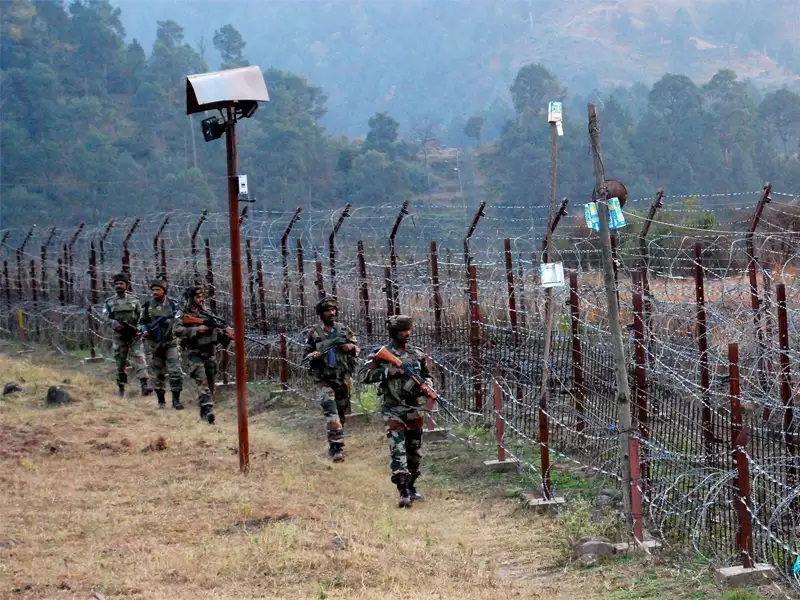 pakistaniintruderapprehendednearlocinjammuandkashmir’spoonchdistrict