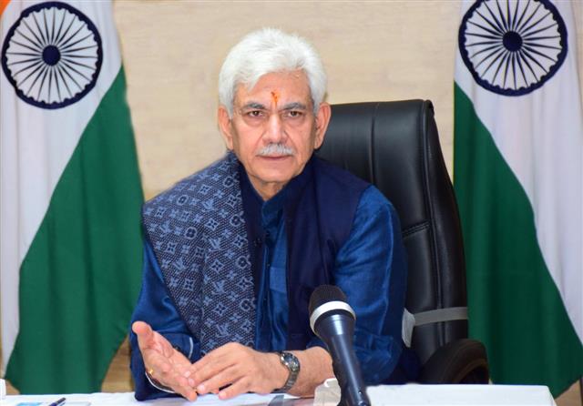 sapphiremineswillbeauctionedinscientificwaytogiveboosttolocaleconomy:lgmanojsinha
