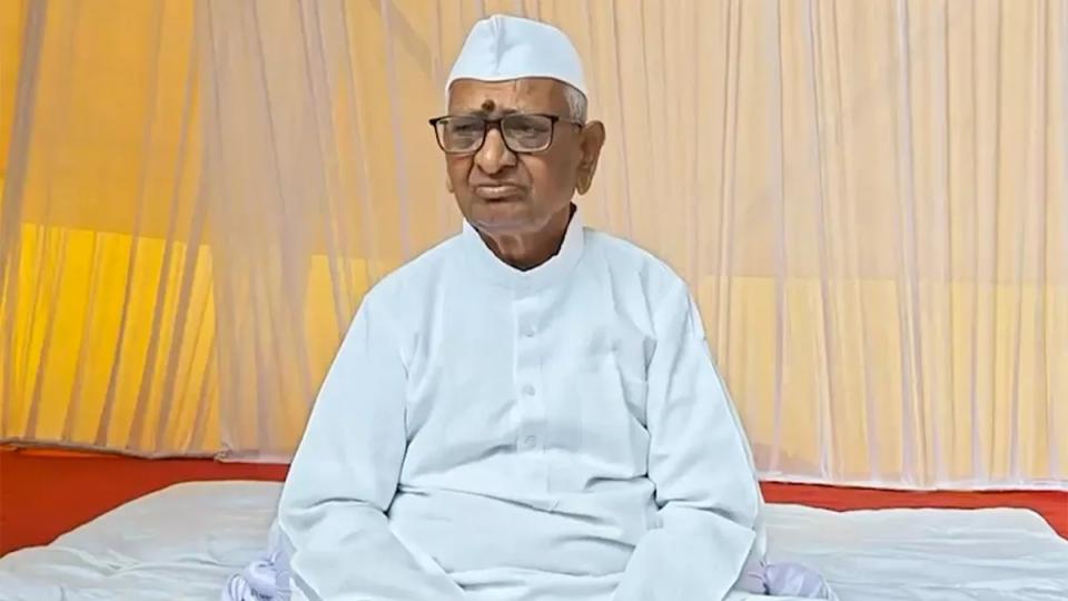 Anna Hazare Hospitalised for Viral Infection and Dehydration