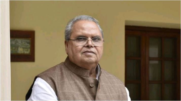 sarpanchesshouldhoistnationalflagoniday:satyapalmalik