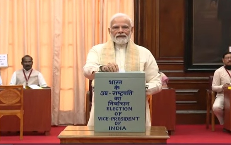 pollingtoelect14thvicepresidentofindiaunderwayinparliament