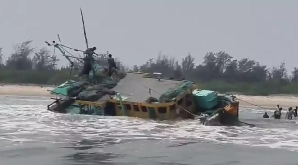 Fishermens Safely Rescued After Boat Sinks Near Bhairavapalem Mogga