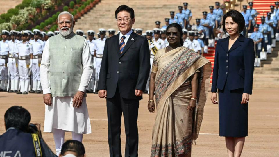 PM Modi Attends Ceremonial Reception for South Korean President Lee at Rashtrapati Bhavan