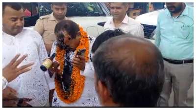 inkattackonbjpcandidatedarasinghchauhanduringcampaigninginup