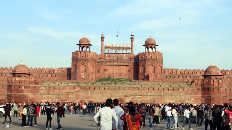 securitytightenedatredfortreligioussitesinnewdelhiterrorthreat