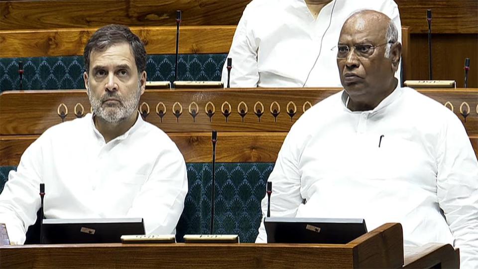 rahulgandhikhargecriticisebudgetandcallitkursibachaobudget
