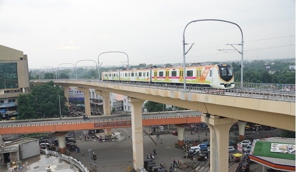 maharashtracmuddhavthackerayinaugurates185kmlongstretchofnagpurmetroaqualine