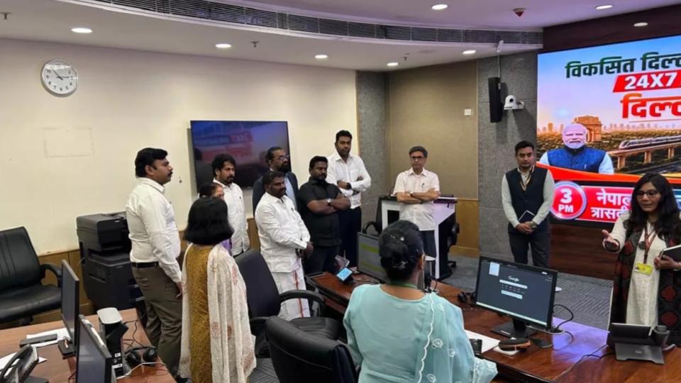 21 Rescued Tamil Nadu Tourists Land in Delhi 