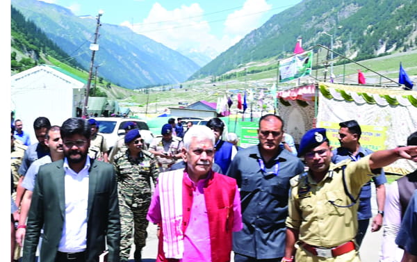 jklieutenantgovernormanojsinhavisitsshriamarnathjiyatrabasecampatbaltal
