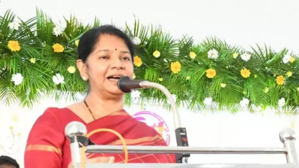Kanimozhi Slams CM Vijay Over Crimes 