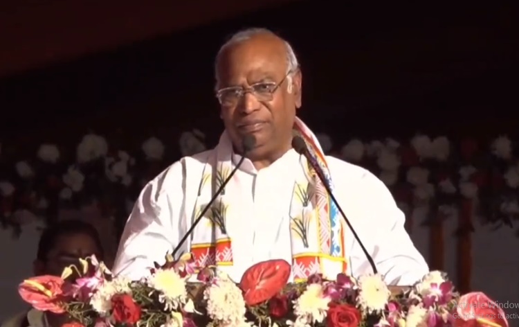 85thplenarysessionofindiannationalcongressconcludesatraipur