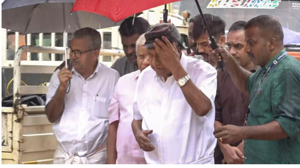 Pinarayi Slams Kerala Govt over Handling of Wayanad Landslide