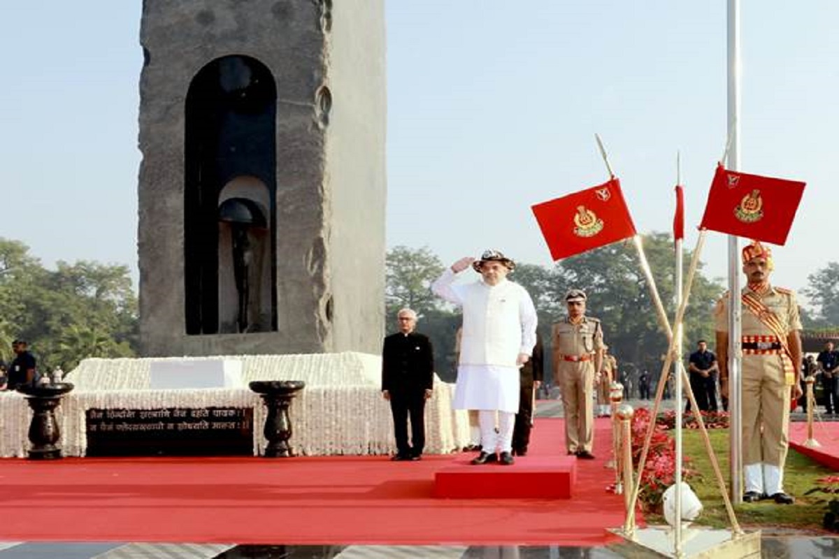 homeministeramitshahpayshomagetomartyrsonpolicecommemorationdayatnationalpolicememorialnewdelhi