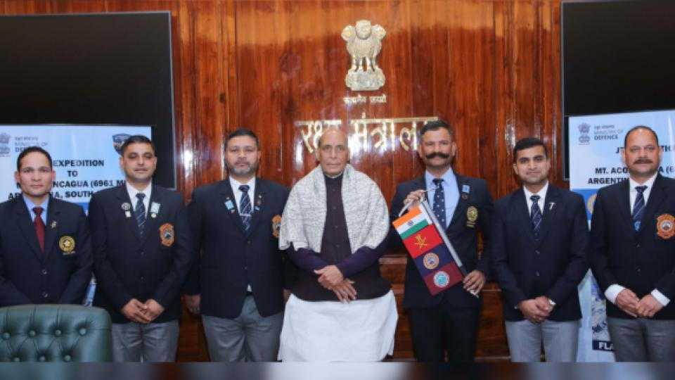Rajnath Singh Flags Off Joint Mount Aconcagua Expedition In New Delhi